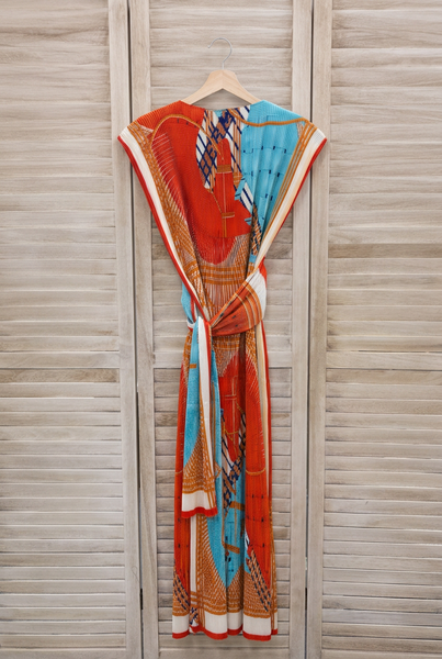 Vacker lång Plisserad Klänning Orange/Camel